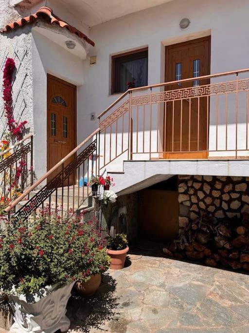 Family Woodland Oasis Vipgreece Apartment Kírinthos Екстериор снимка